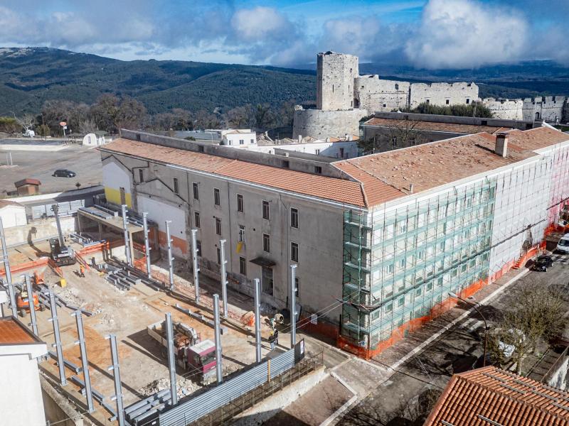 Recupero e riqualificazione del plesso scolastico "V. Amicarelli" a Monte Sant'Angelo (FG)